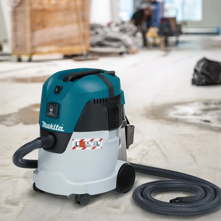 Aspirador Profesional Makita VC2512L – 25 L – 1000 W (Wet & Dry) - Imagen 3