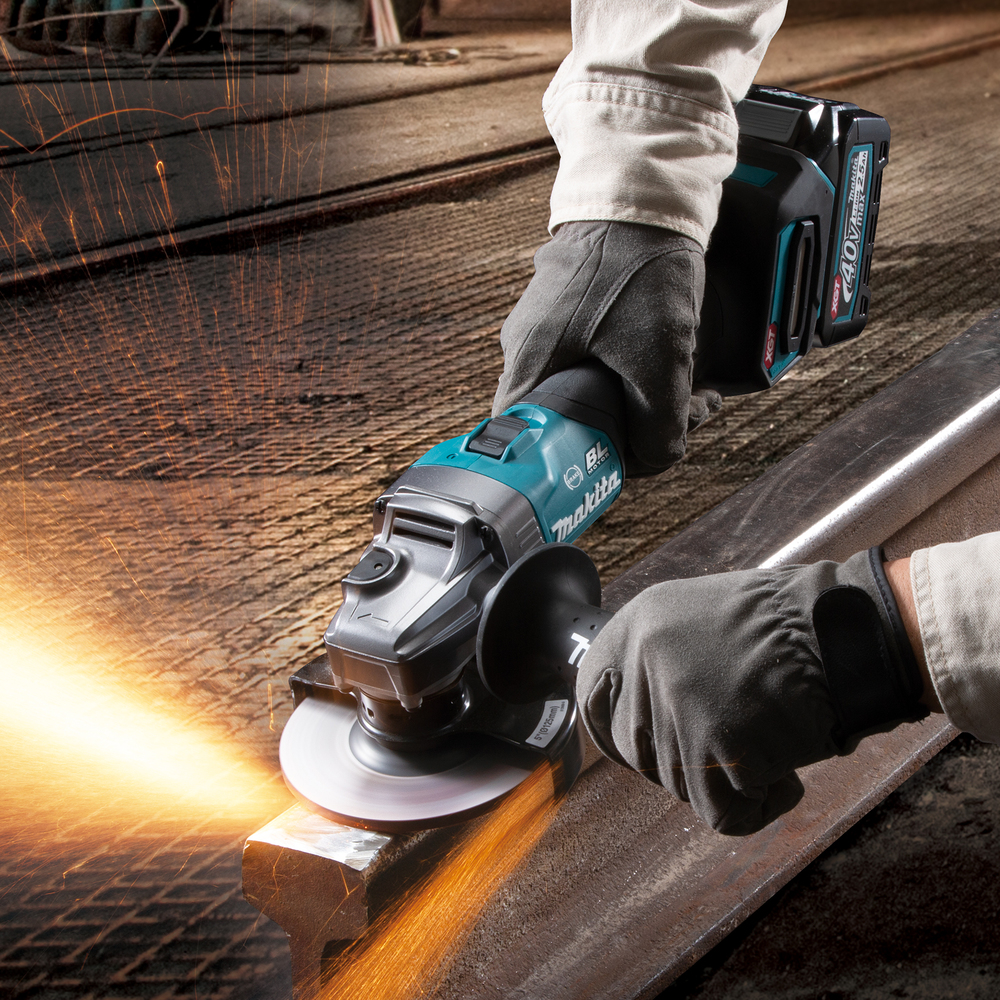 Amoladora Angular Makita GA005GZ con Freno Eléctrico - Imagen 7